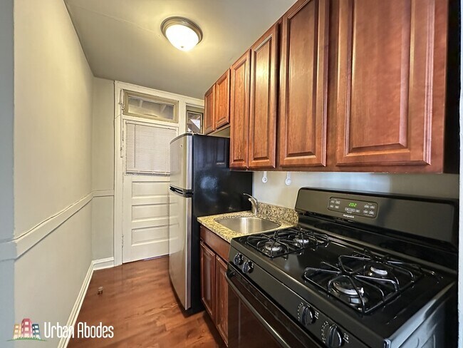 Foto del edificio - 528 W Surf St