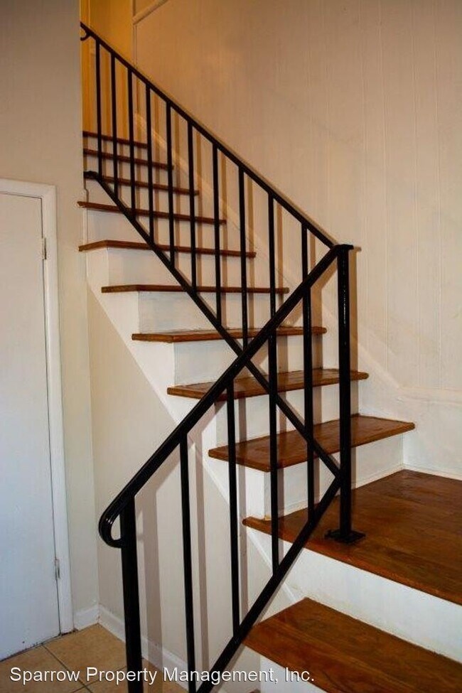 Building Photo - 4 br, 2 bath House - 911 Woodburn Dr