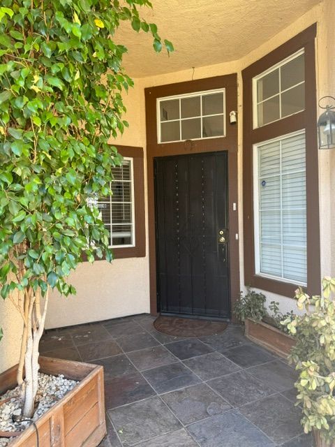 Foto del edificio - 1491 Velasquez Ln
