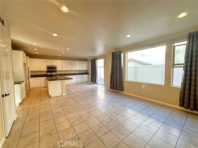 Building Photo - 14546 Hillsdale St