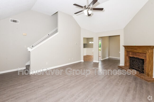 Building Photo - 8499 Highland Glen Cir S