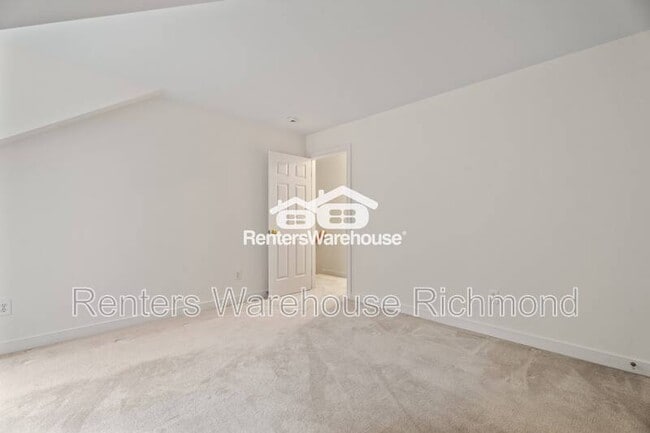 Building Photo - 16194 Bavaria Place Drive