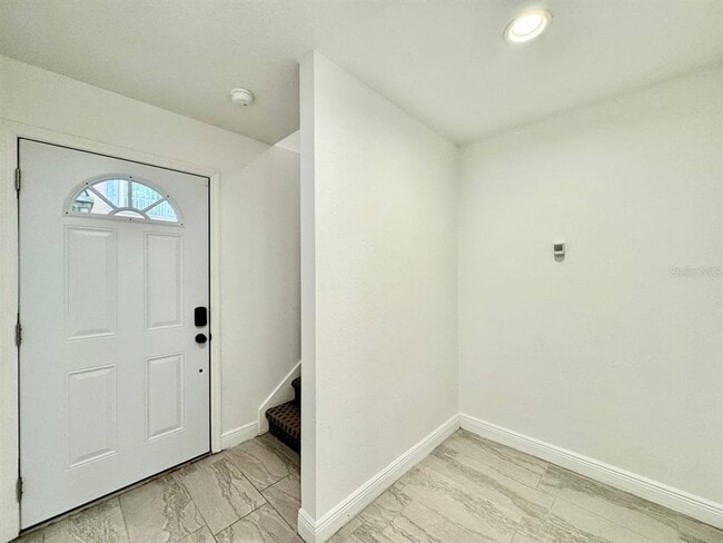 Building Photo - 487 Bayou-Village Dr
