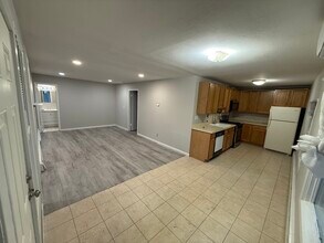 Building Photo - 109 Rhoda Ave