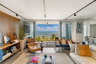 Building Photo - 881 Ocean Dr