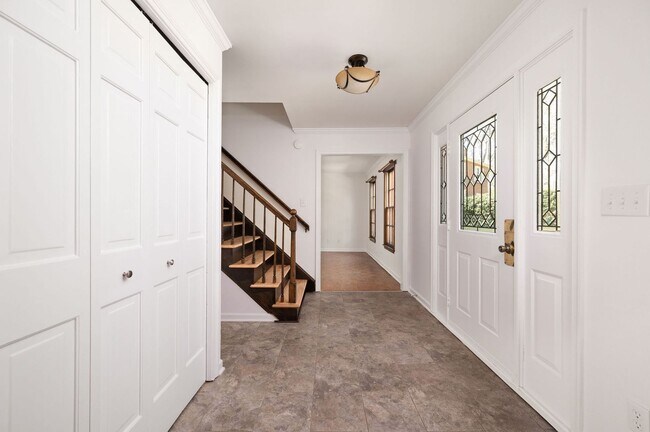 Foto del edificio - Spacious Canterbury Hills Home