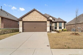 Building Photo - 3601 Comal Dr