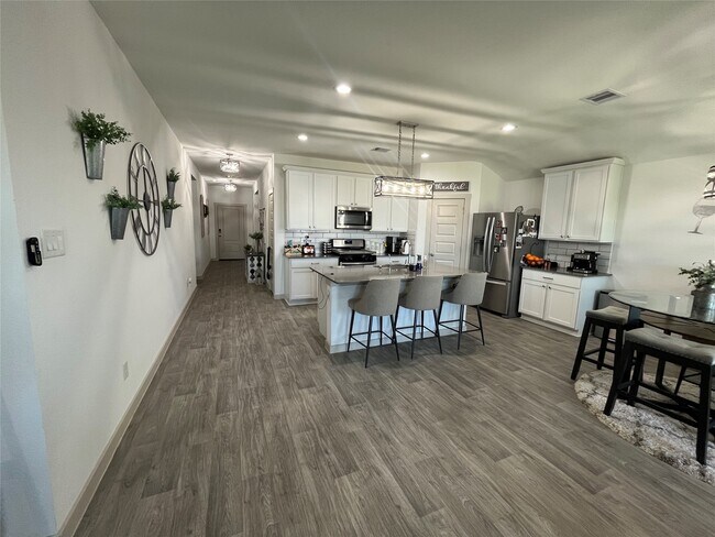 Building Photo - 827 Teal Moon Dr