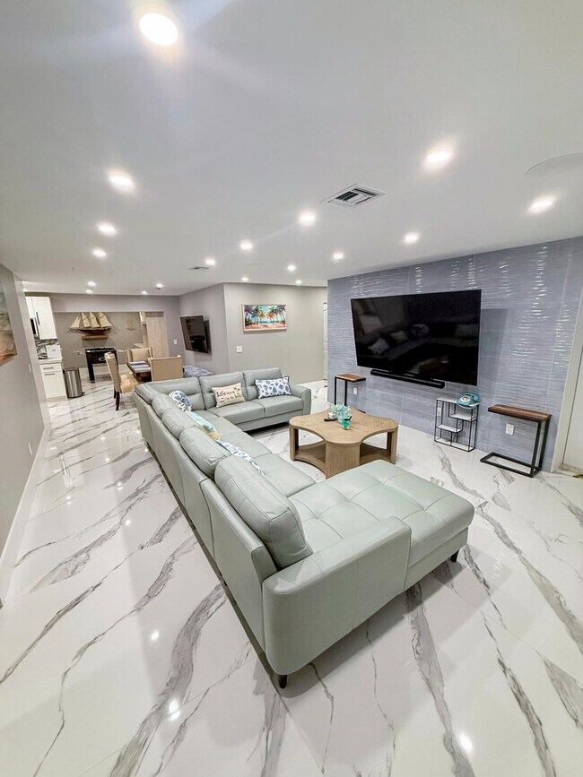 Foto del edificio - 631 NW 39th St