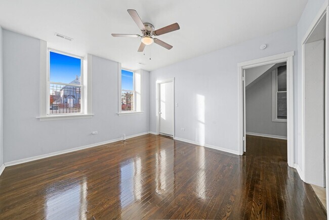 Foto del edificio - 3540 E 95th St