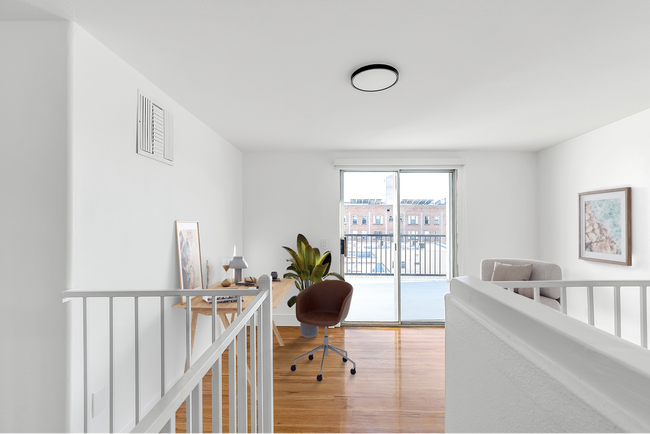 Foto del edificio - 1827 N Wilcox Ave