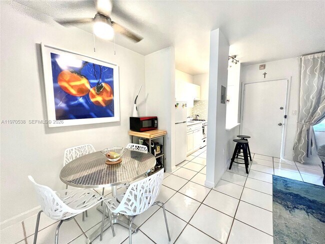 Foto del edificio - 6310 SW 79th St