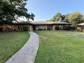 Building Photo - 2728 Northcrest Dr