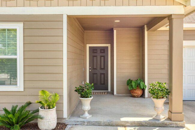 Foto del edificio - 121 Rubrum Rd