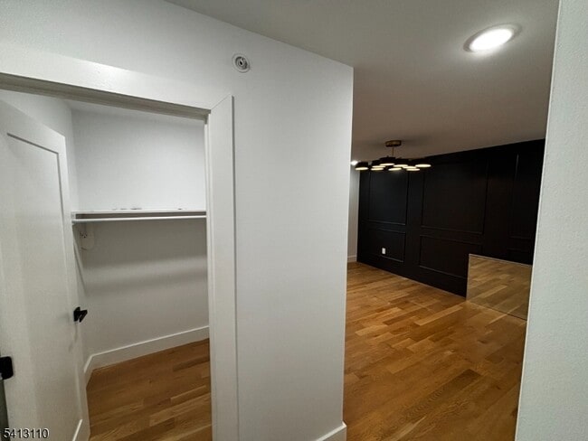 Building Photo - 81 N Clinton St