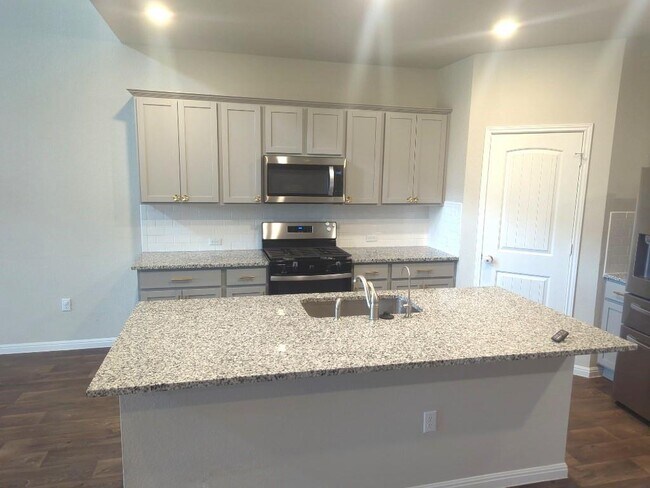 Foto del edificio - 115 Rainmaker Ln
