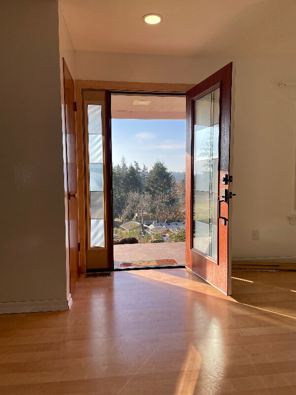 Foto principal - 129 126th St E