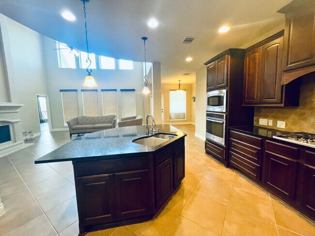 Building Photo - 27926 Bradford Ridge Dr