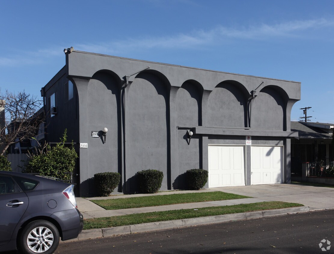 Foto del edificio - 2376 Linden Ave