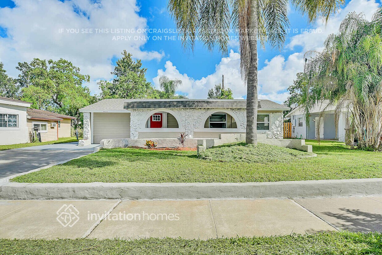 Foto principal - 4429 Marshall St