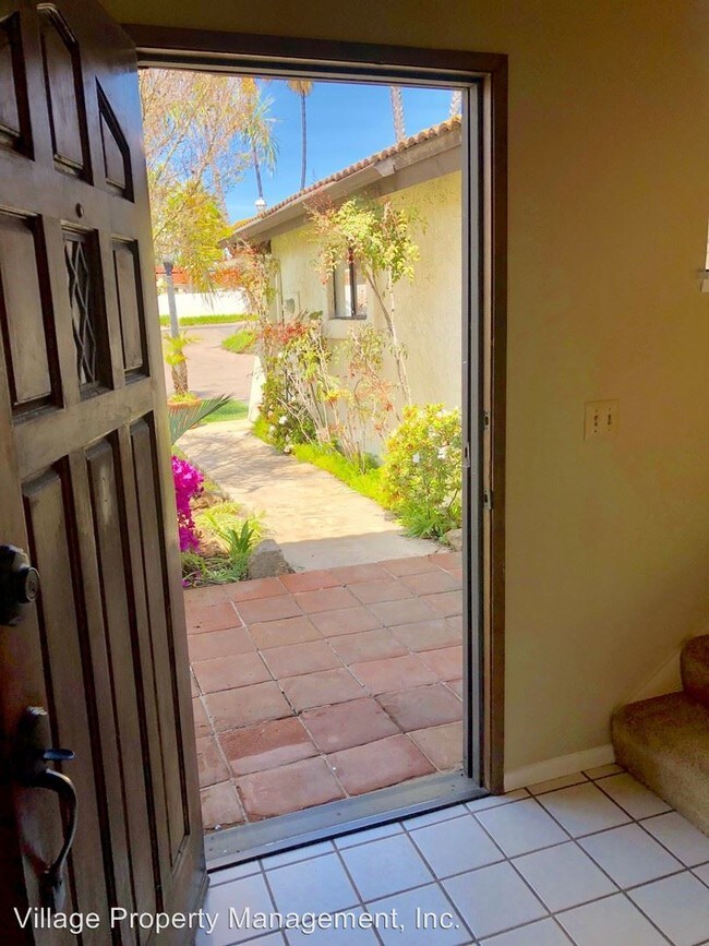 Foto del edificio - 2 br, 2.5 bath House - 5460 Villas Drive