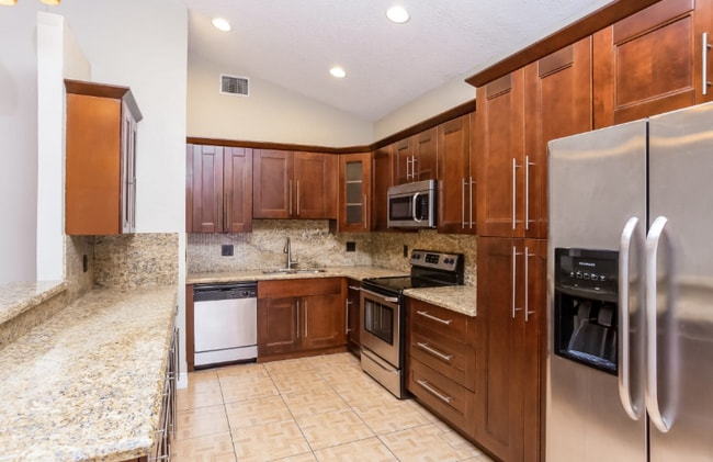 Foto del edificio - 20540 NW 7th St