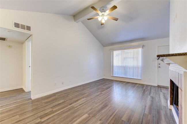 Building Photo - 10202 Forum Park Dr