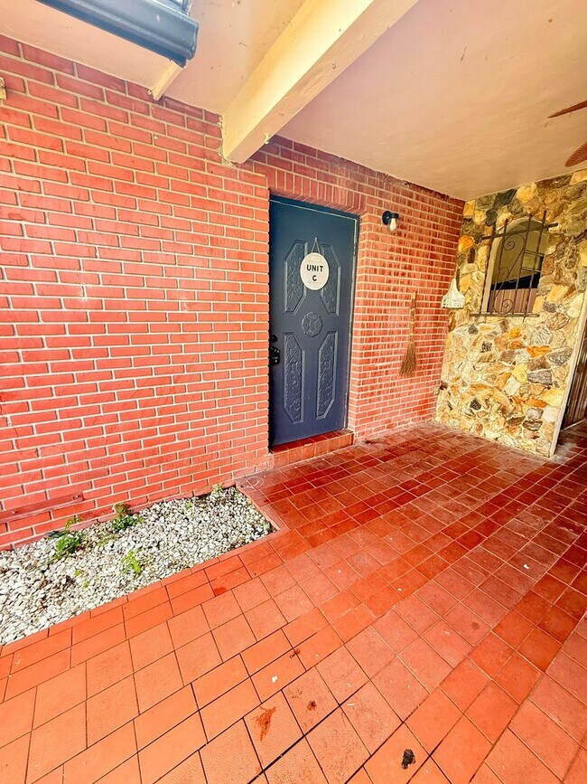 Building Photo - 4088 SW 51st St