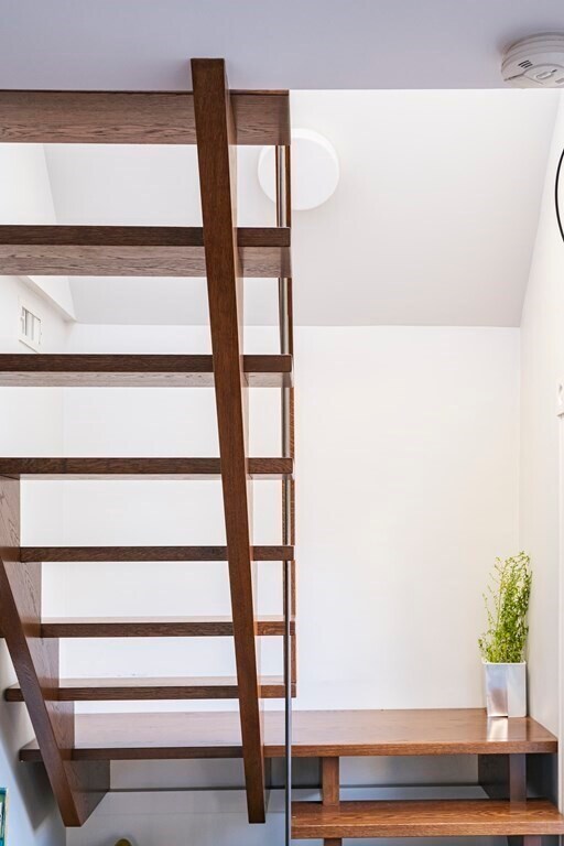 Foto del edificio - 6-8 Lamont Ave