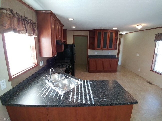Building Photo - 3 br, 2 bath Mobile Home - 93 Big Chief Dr