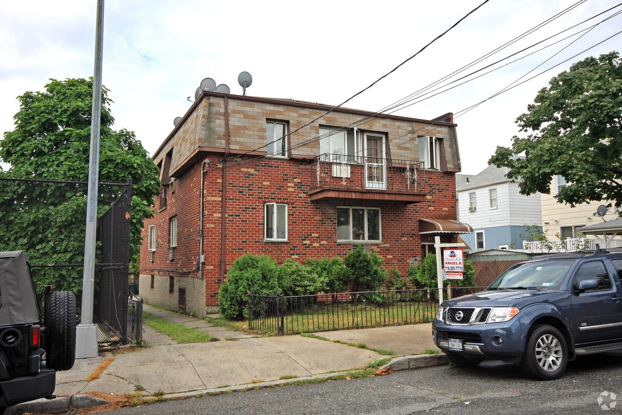 8912 Alberrt Rd, Ozone Park, NY 11417 Apartments in Ozone Park, NY