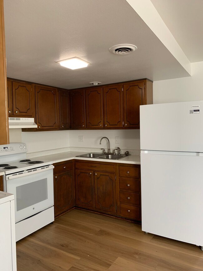 Foto del edificio - 1626 Williamsburg Ln E