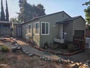 Building Photo - 10152 Haines Canyon Ave
