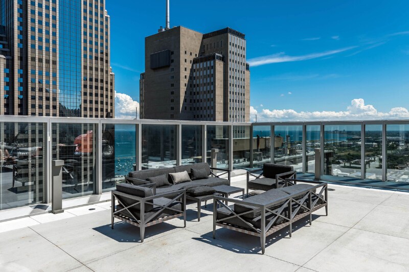 Foto principal - 41 E Lake St