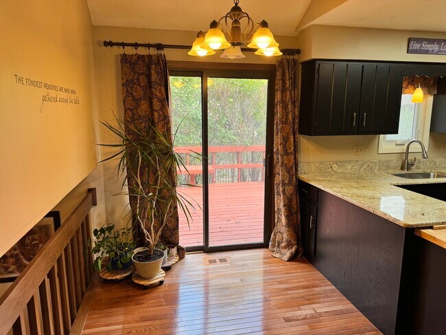 Foto del edificio - 11S067 West St