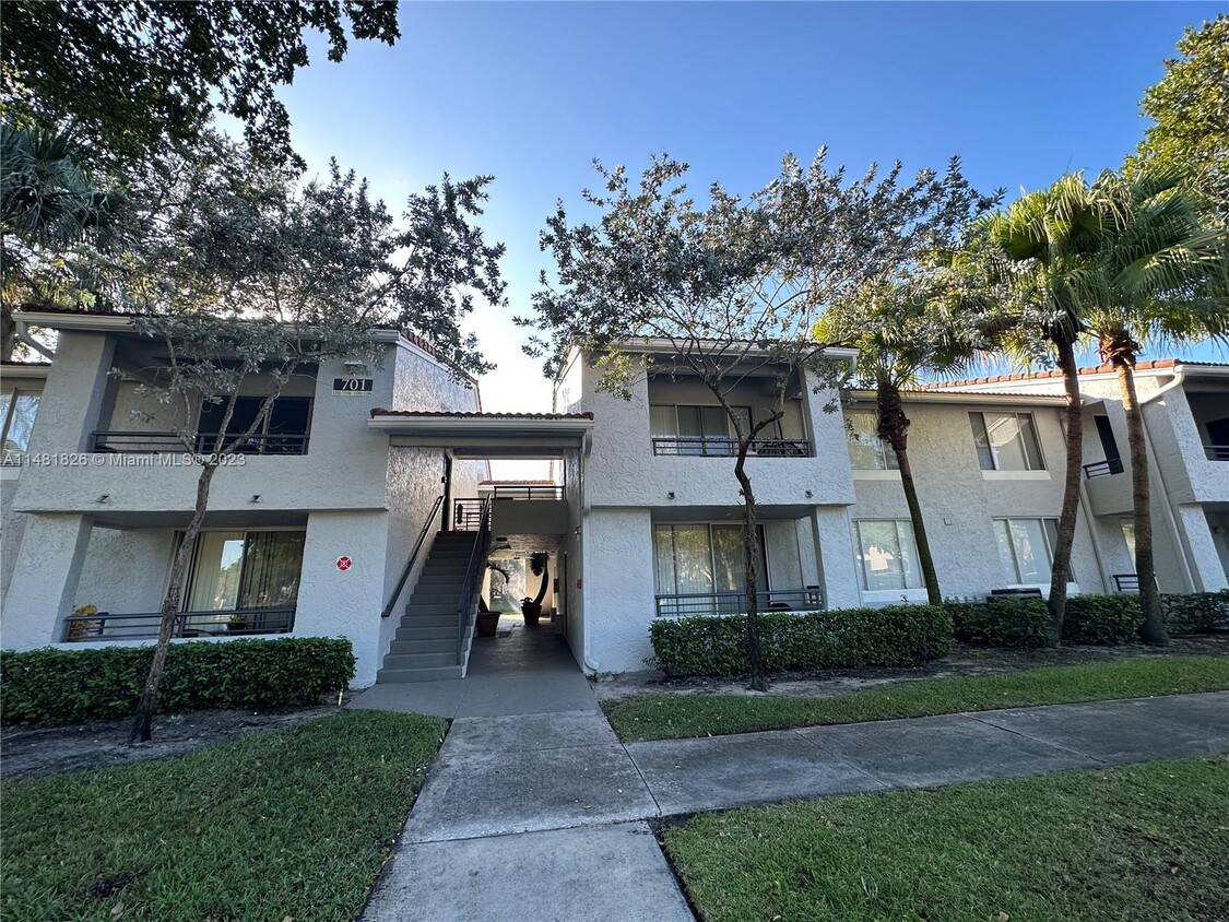 701 Lyons Rd Unit 13107, Coconut Creek, FL 33063 - Room for Rent in ...