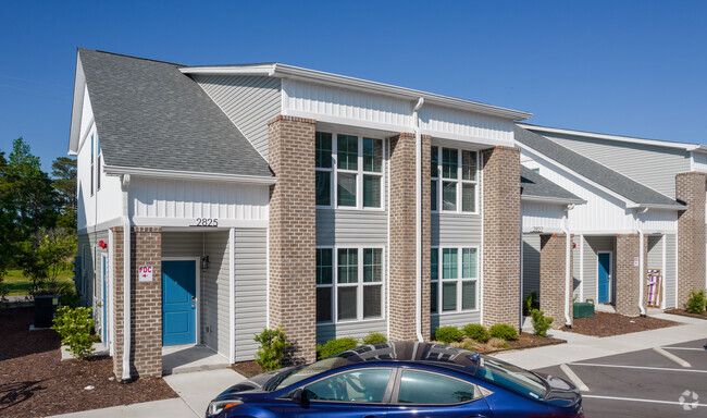 Cabañas - Cottages at College Acres (Student Housing)