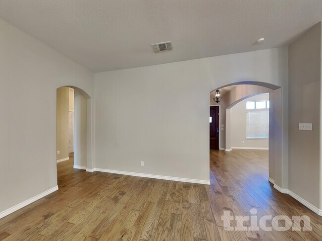 Foto del edificio - 330 Abbott Ln