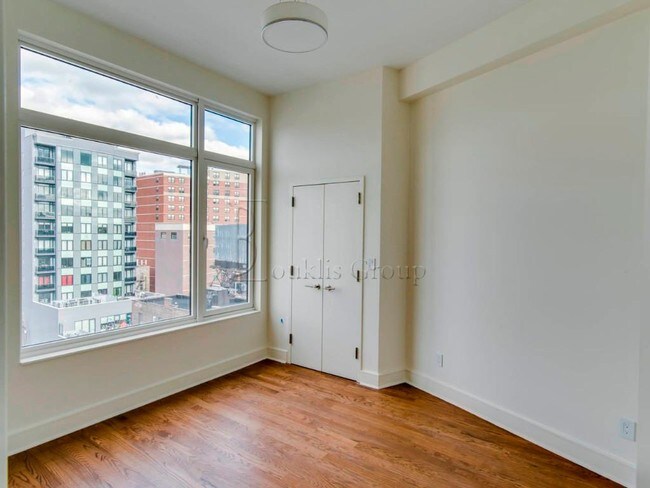 Foto del edificio - 2605 28th St