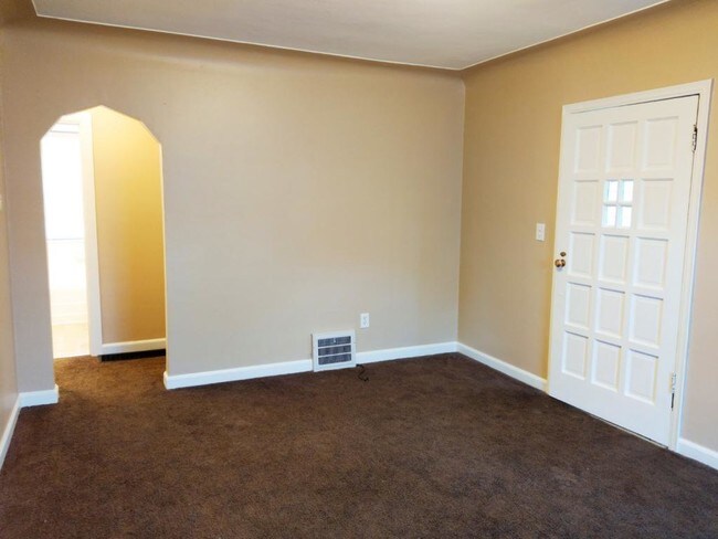 Building Photo - 5923 Drexel