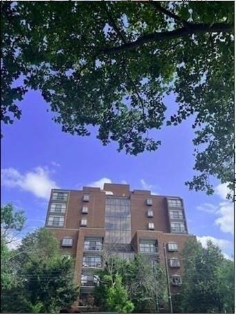 Building Photo - 1265 Beacon St