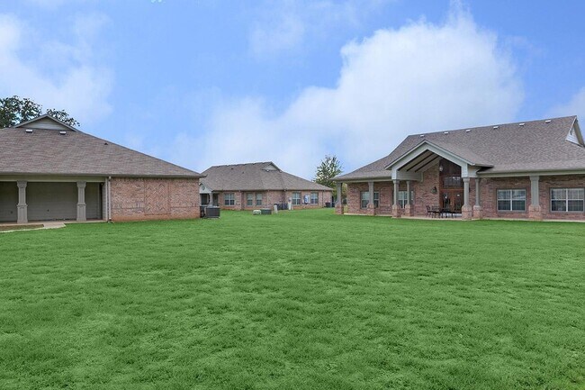 Building Photo - 2405 J J Flewellen Rd