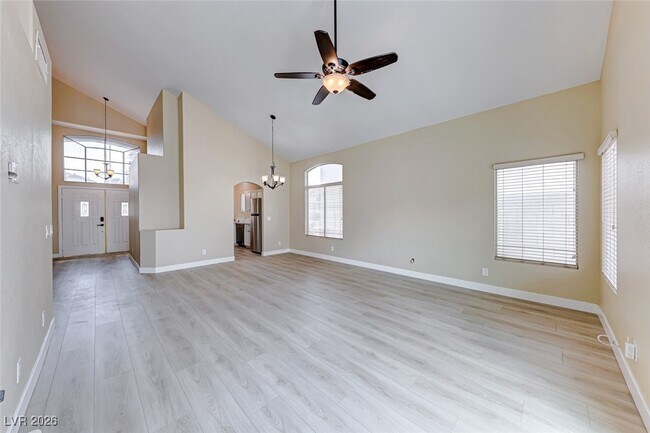 Foto del edificio - 926 Dancing Vines Ave