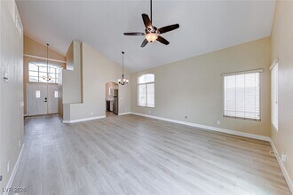 Building Photo - 926 Dancing Vines Ave