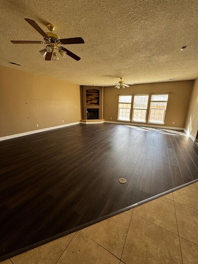 Building Photo - 4 Bed Near KAFB/Sandia Labs