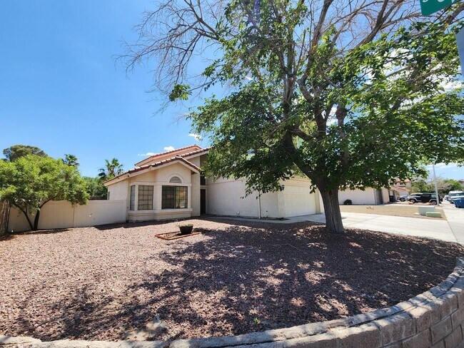 Foto del edificio - 6703 Dominion Ct