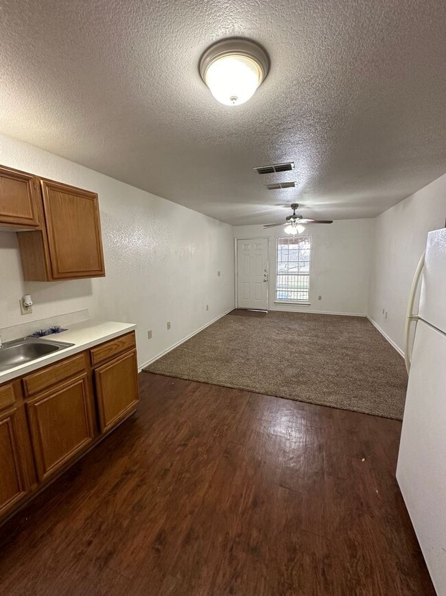 Building Photo - 1108 Williams Ave
