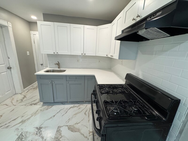 Foto principal - 719 S 15th St