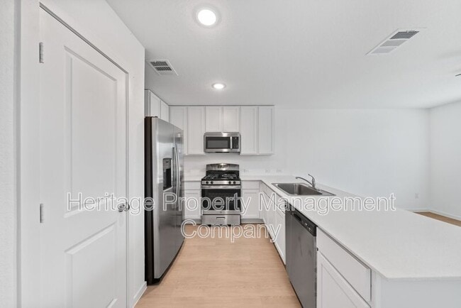 Building Photo - 12135 Floral Blossom