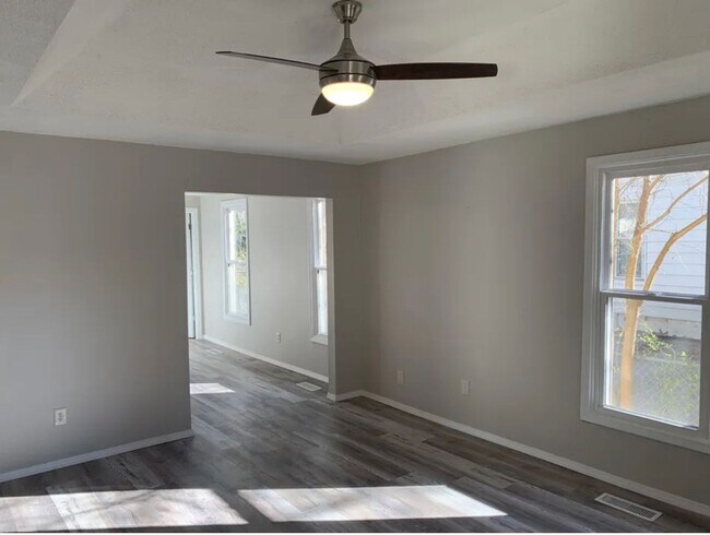 Foto del edificio - 3 bedroom/2 bath house